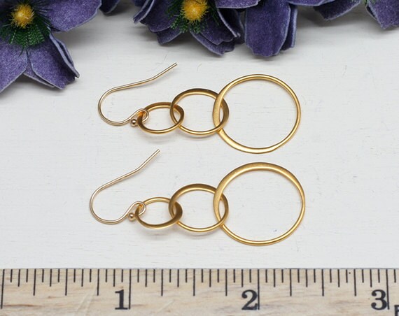 Gold Linked Circle Earrings